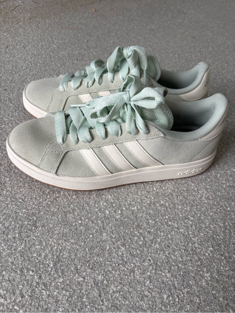 adidas Grand Court Base 00s Shoes woman’s size 10